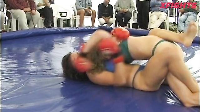 DWW-127-02 MMA in Thongs - Tatjana L vs Yulia