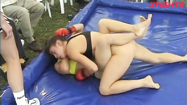 DWW-127-03 Mixed Martial Arts in Thongs - Tatyana K vs Lessja