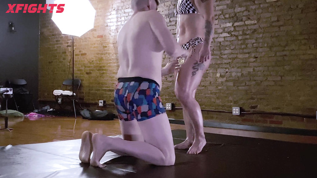 Hanz VanDerKill's Battle Theatre - Kortney Olson vs Hanz - Private Wrestle Challenge