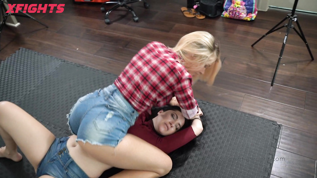 RVQ Entertainment - Roommate Blow Up