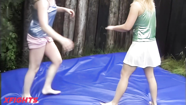 DWW - EU-093-03 Catfight Picnic - Lenka vs Ingrid