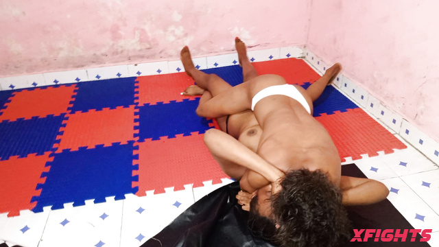 Black Beauty Bra-lers - Real Catfight Shika v Essy