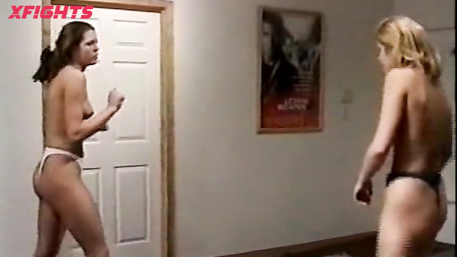 Famous Fem Fight - Jacqueline vs Brooklyn Tall Athletic Model Fights Hot Blonde