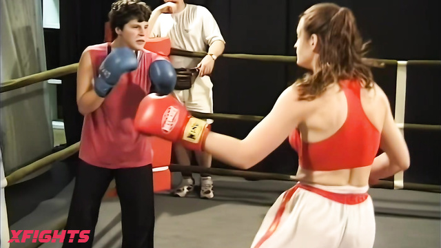 DWW EU-074-03 Women Pro Kickboxing Andrea Boxe vs Elena