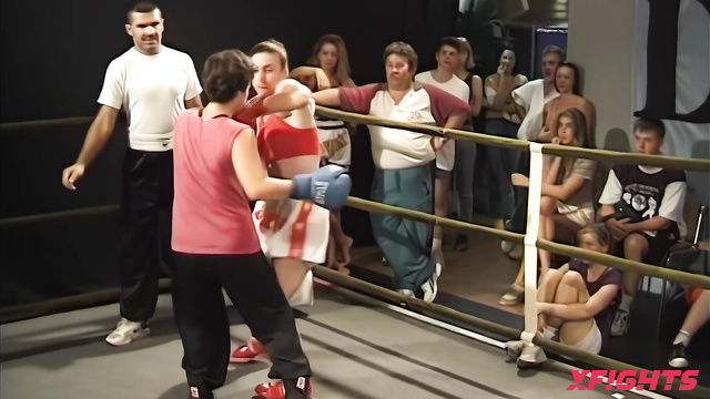 DWW EU-074-03 Women Pro Kickboxing Andrea Boxe vs Elena