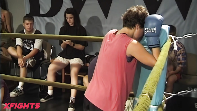 DWW EU-074-03 Women Pro Kickboxing Andrea Boxe vs Elena