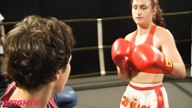 DWW EU-074-03 Women Pro Kickboxing Andrea Boxe vs Elena