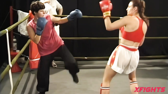 DWW EU-074-03 Women Pro Kickboxing Andrea Boxe vs Elena