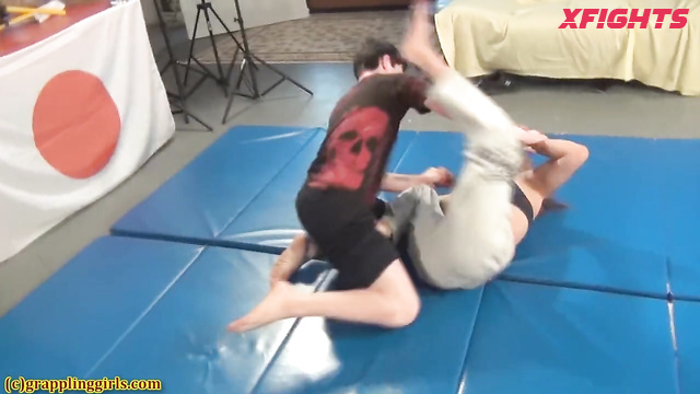 GrapplingGirls - GG 243 Part B Robin vs Kyle